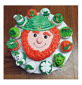 ST. PATRICK'S DAY THEMED CAKE AND CUPCAKE CLASS BALDWIN PARK GUEST