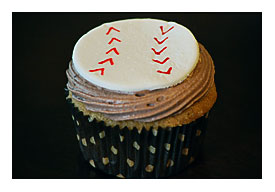 Almond Scented White Cupcakes With Chocolate Chips And Chocolate