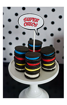 wonderful hero party DessertTable SuperOreos2