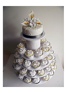 Just Call Me Martha Celia & Istvan's Wedding Cake & Cupcakes