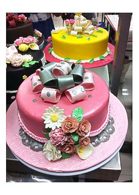 May'de Cakes Wilton Cake Decorating Course 3 Gum Paste And Fondant