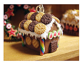Dumdidim Small Gingerbread House (yes another one)