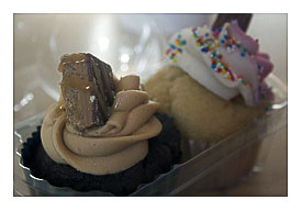 buchanan galleries cupcake stand