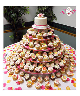 In Marietta, Parkersburg, Vincent, Athens . Wedding Cupcake Stands