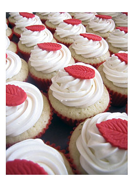 Red Leaf Wedding Cupcakes