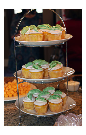 Baby Shower 'Pea Pod' Cupcakes Birthday Party Ideas Pinterest