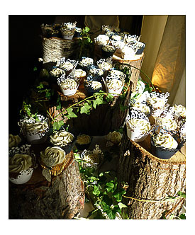 Ivy woodland trend wedding cupcake display