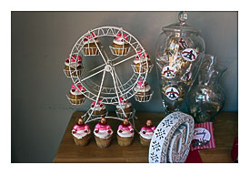 Alfa Img Showing > Ferris Wheel Cupcake Holder Centerpieces
