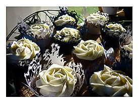 Ivy woodland look wedding cupcake display