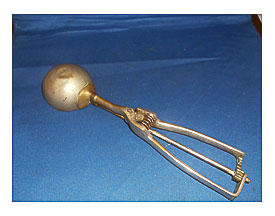 Gilchrist 30 Size 12 Vintage Ice Cream Scoop Large 1930s 40s From