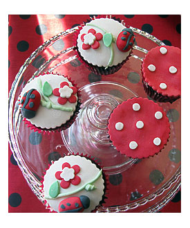 lady bug cupcakes