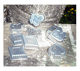 Vintage 9 Mini Pans Card Suits Baking Aluminum Tin Jello Molds Mini