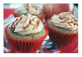 These Cupcakes Scream Fall With Their Apple And Warm Spice Flavors And