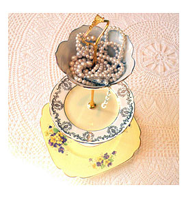 exalted_tea_for_alice_in_wnderland_cupcake_stand_wedding_cake_plate_dessert_pedestal