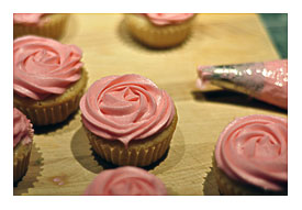 How To Pipe Icing Roses Life In Limbo