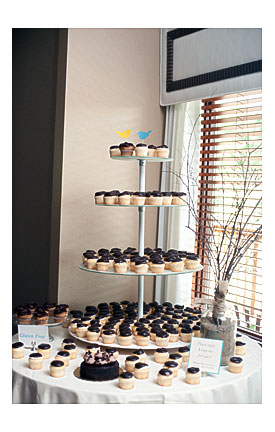 Cupcake Stand. BonNoces Acrylic 4 Tier Round Wedding Cake Stand