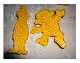 Vintage 1977 Sesame Street Muppets Cookie Cutters Yellow Plastic Lot