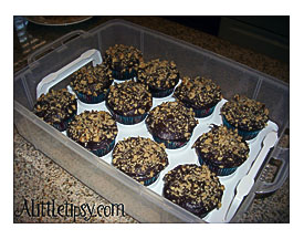 Chocolate+walnut+cupcakes+in+Snapware+Cupcake+