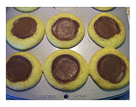 Kitchen Simmer Sunflower Cupcakes With Reese's Peanut Butter Cups