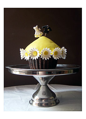 Giantess Wedding Cupcake