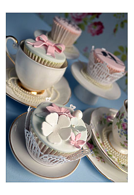 Little Paper Cakes Vintage Wedding Cupcakes
