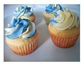 Brooke Bakes Two Tone Icing Swirl Cupcakes